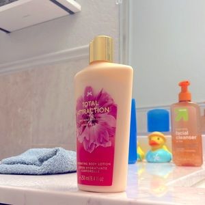 Victoria’s Secret lotion